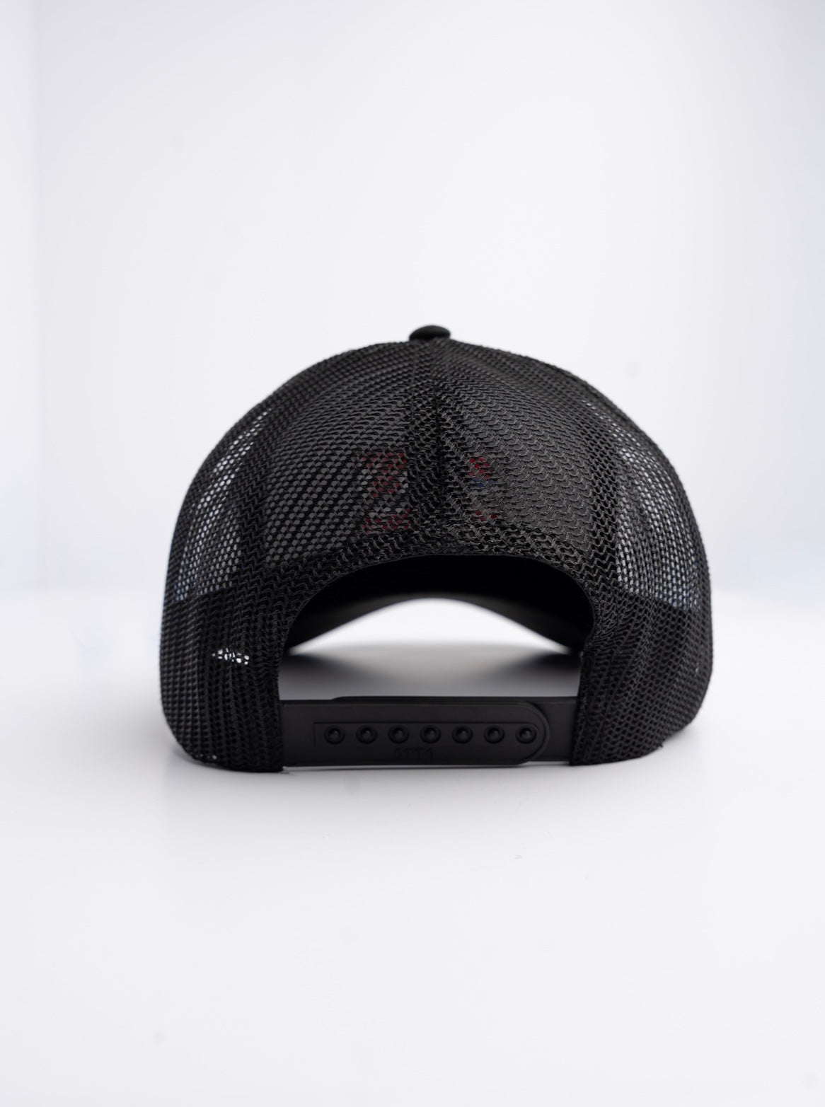 Black trucker Hat ™
