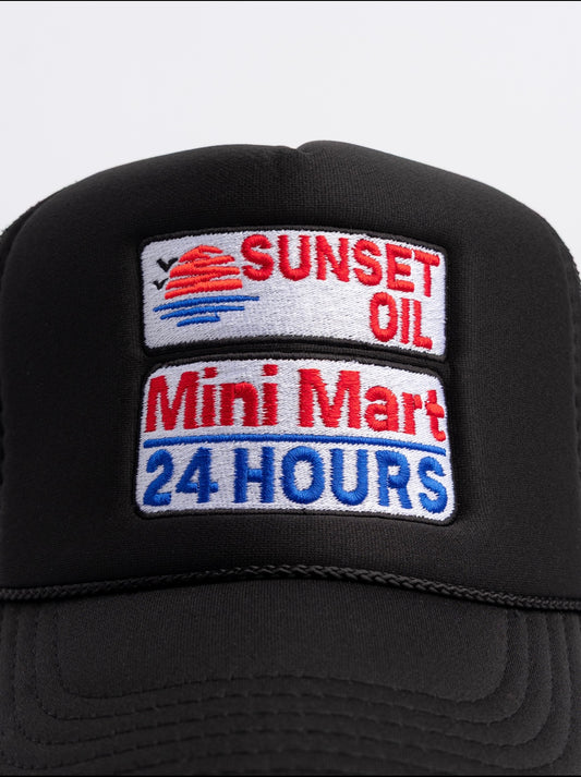Black trucker Hat ™