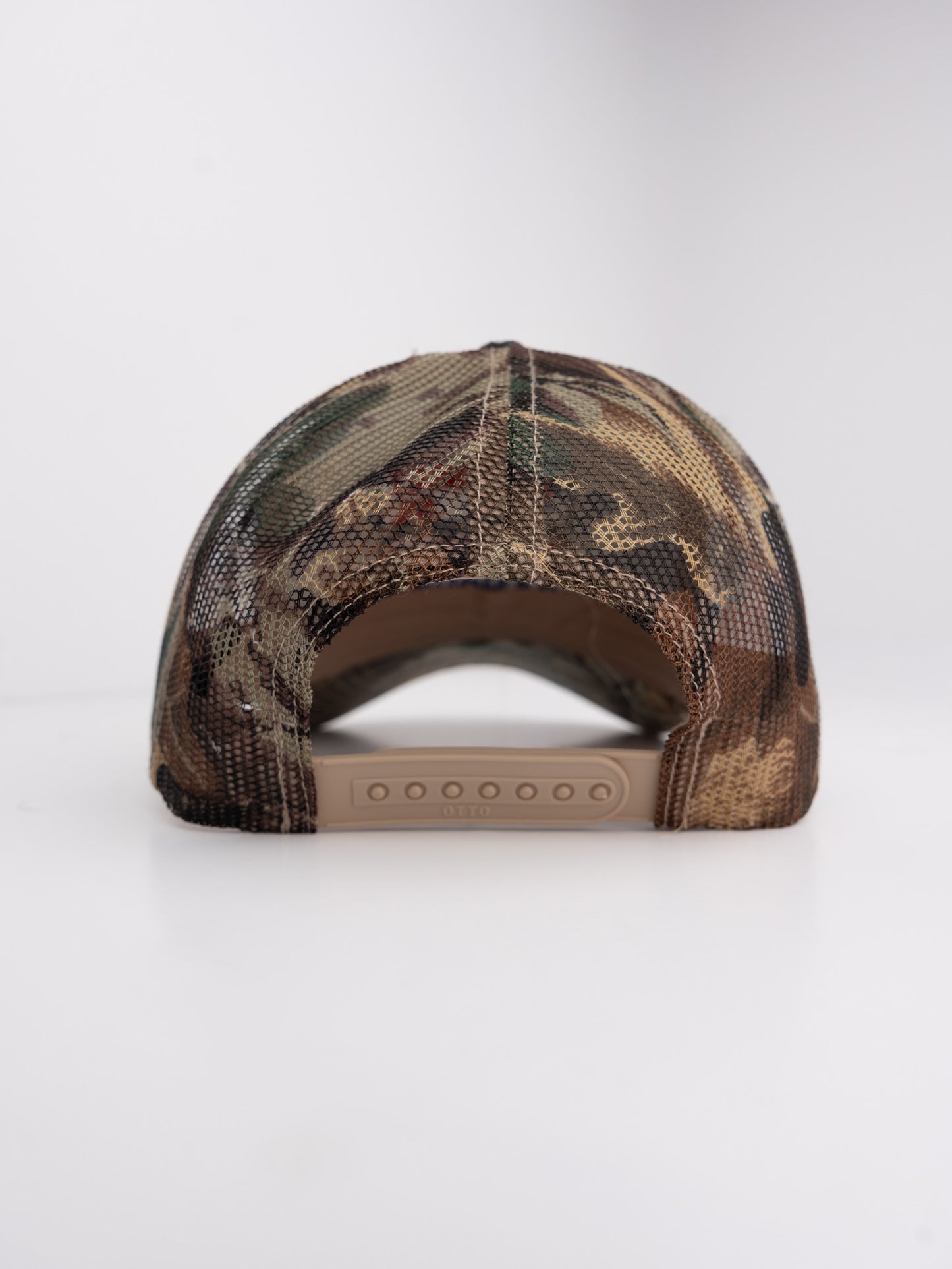 Camo Mesh Trucker Hat ™